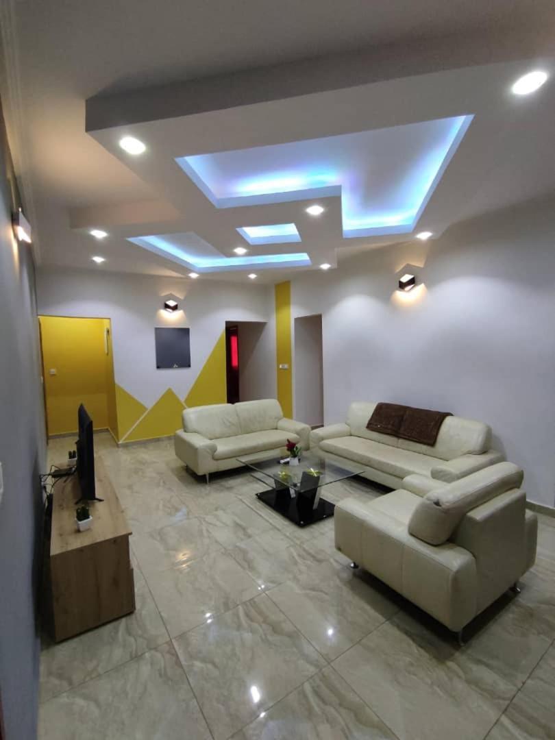 Hotel Appart B4U - Etoudi Yaoundé Esterno foto