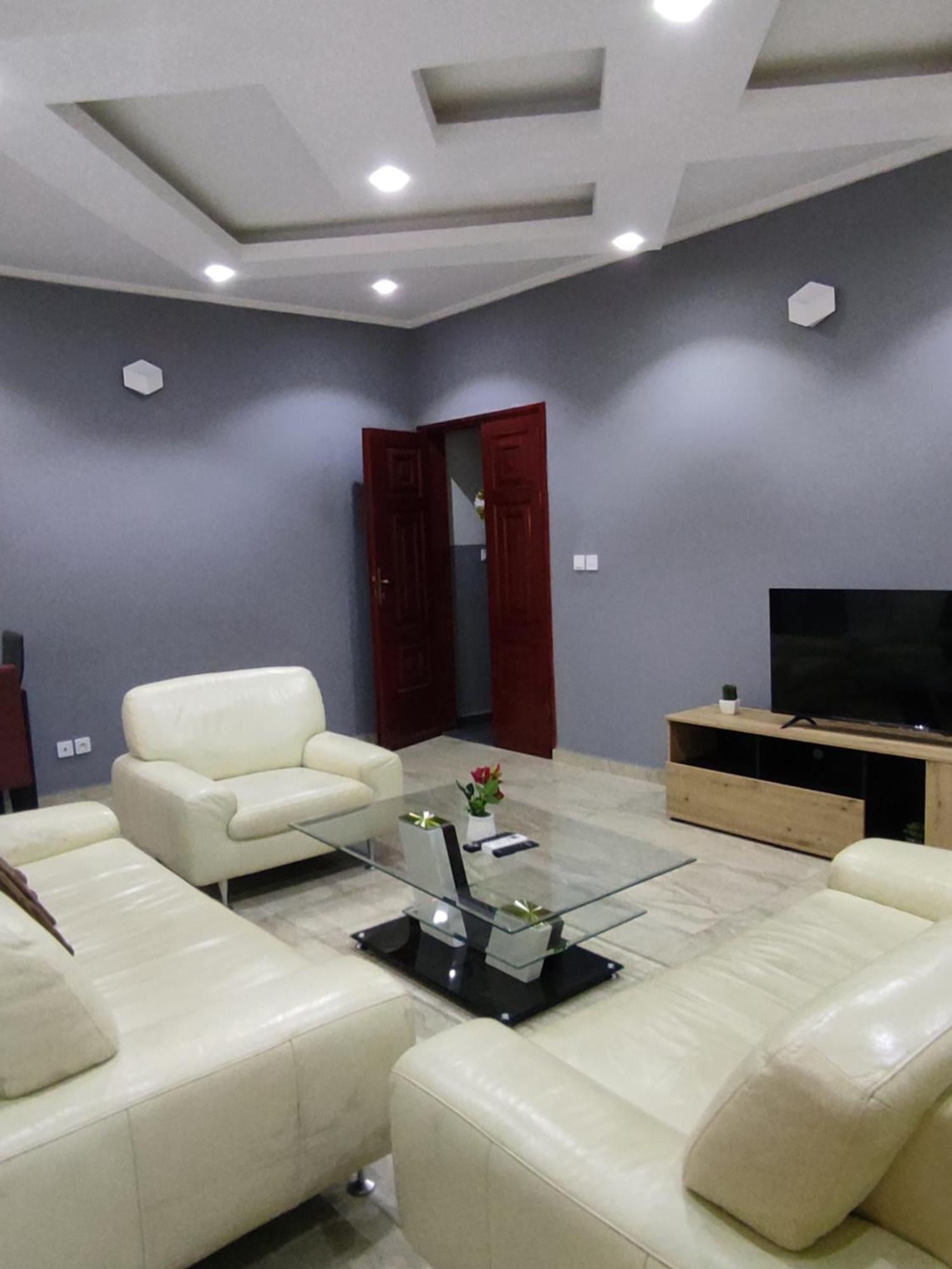 Hotel Appart B4U - Etoudi Yaoundé Esterno foto