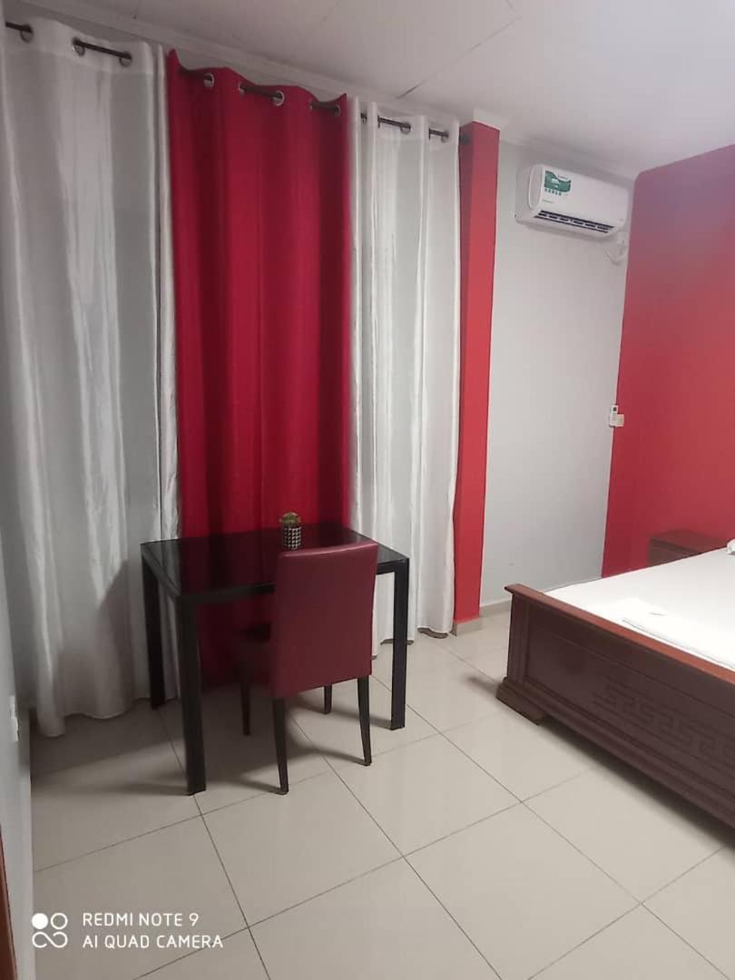 Hotel Appart B4U - Etoudi Yaoundé Esterno foto