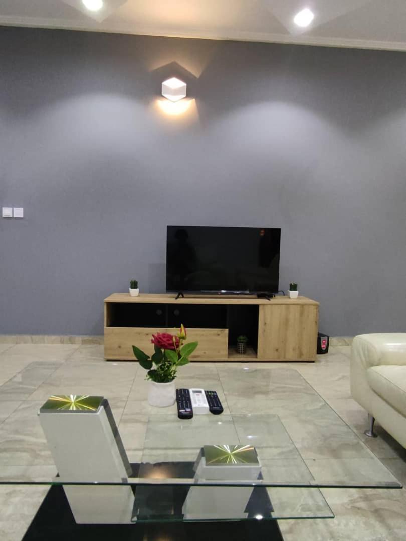 Hotel Appart B4U - Etoudi Yaoundé Esterno foto