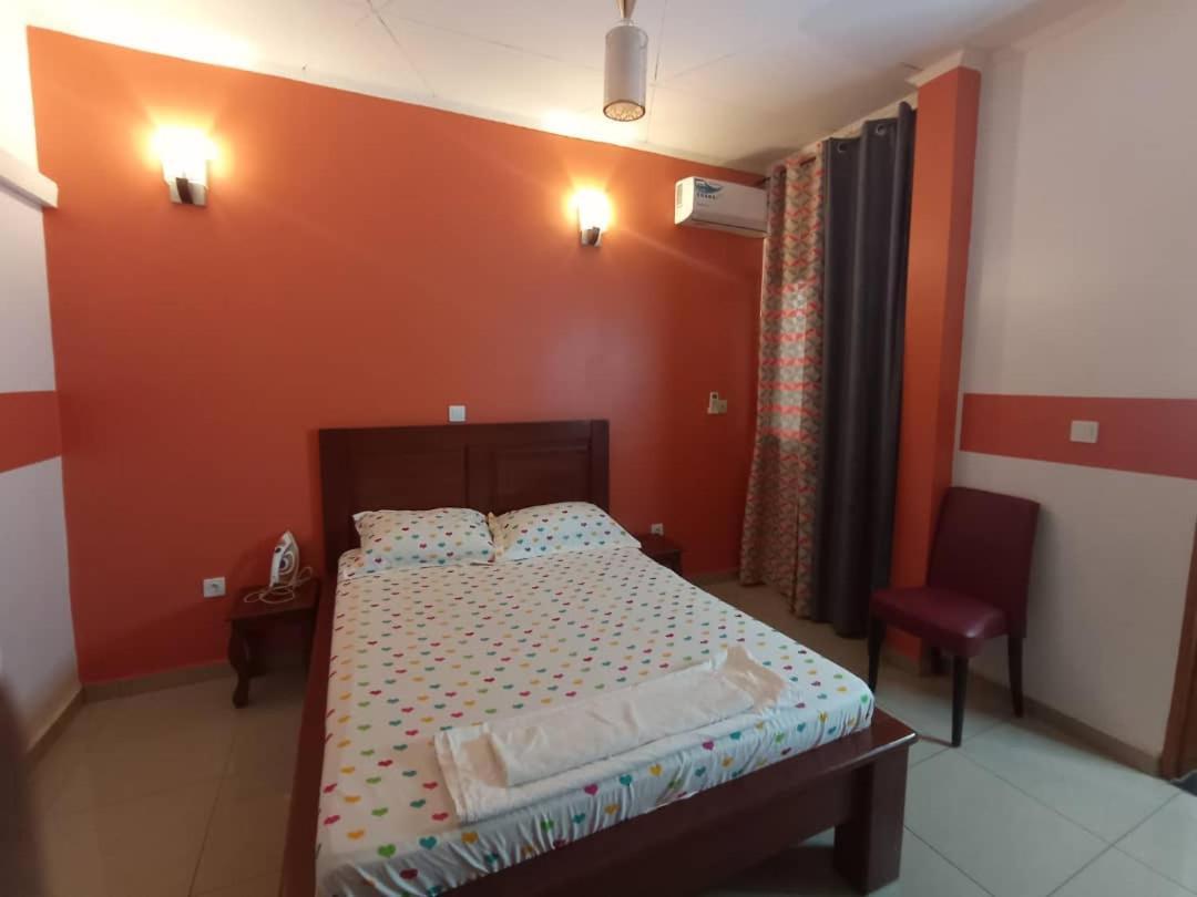 Hotel Appart B4U - Etoudi Yaoundé Esterno foto