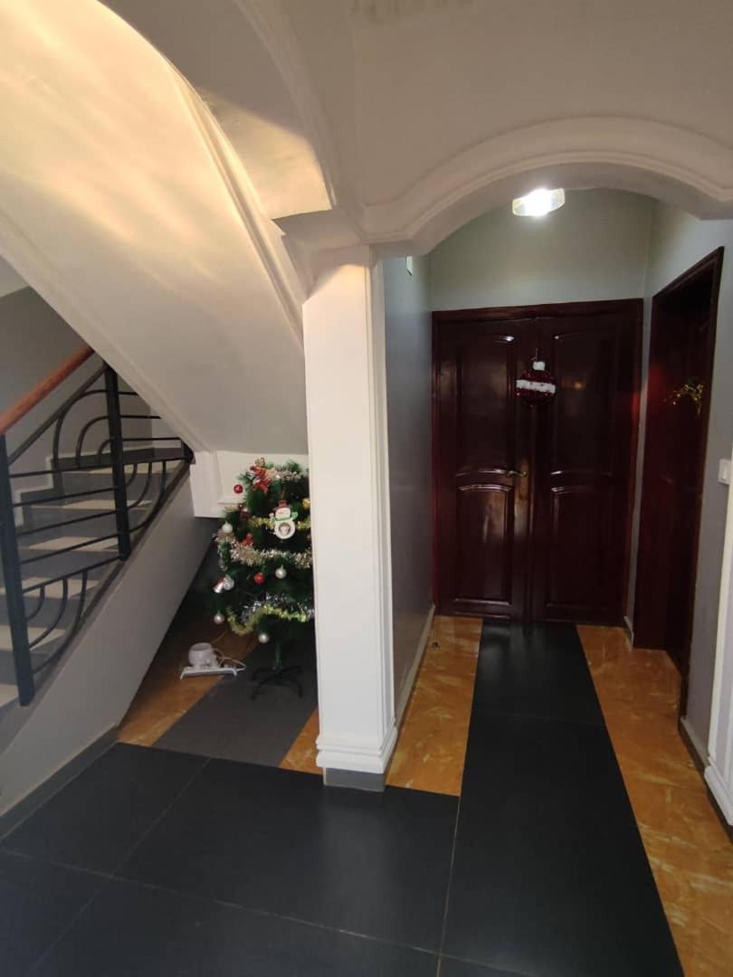Hotel Appart B4U - Etoudi Yaoundé Esterno foto