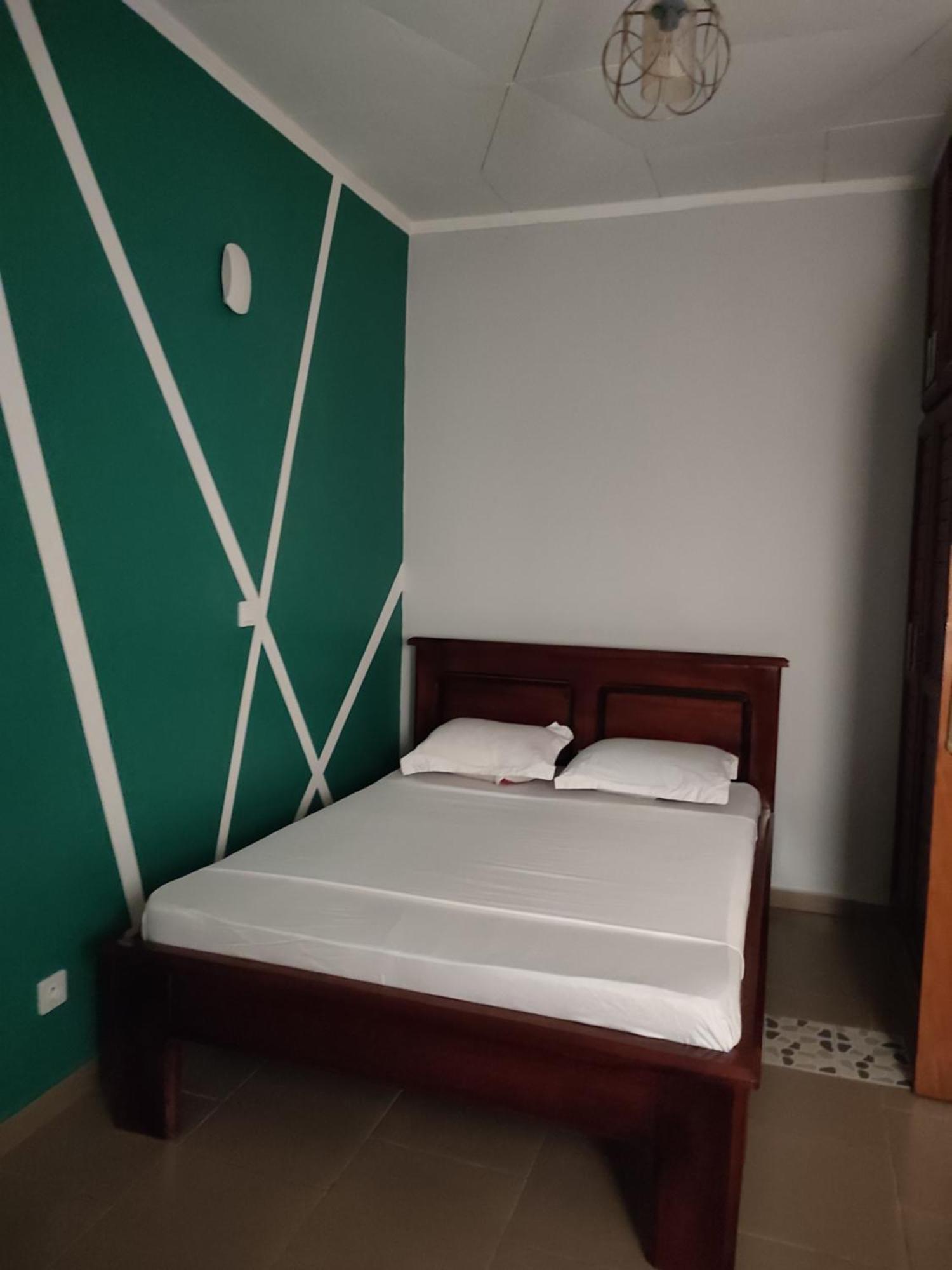 Hotel Appart B4U - Etoudi Yaoundé Esterno foto