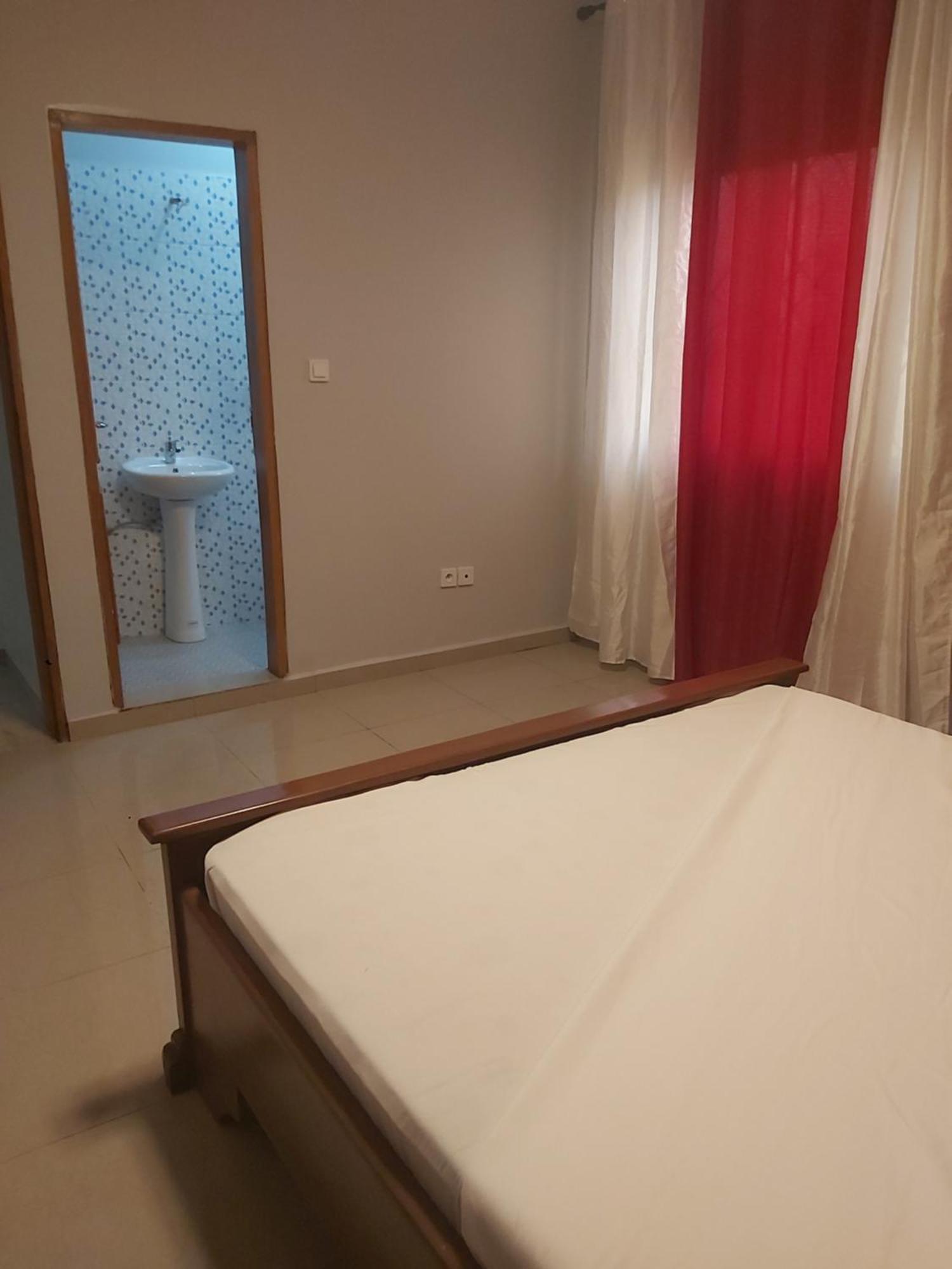 Hotel Appart B4U - Etoudi Yaoundé Esterno foto